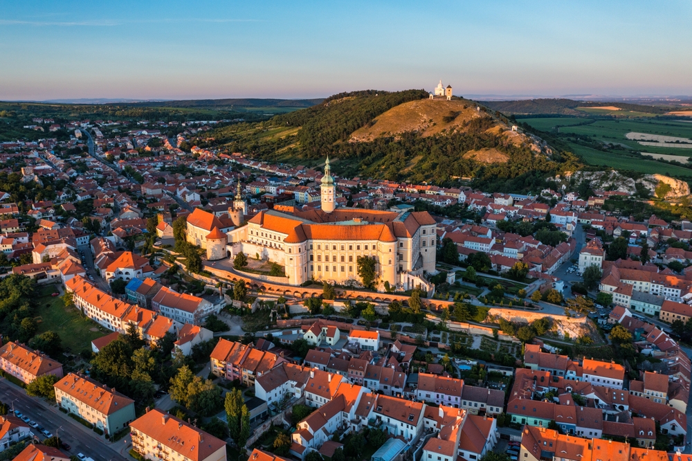 Mikulov - pohľad na mesto a hrad